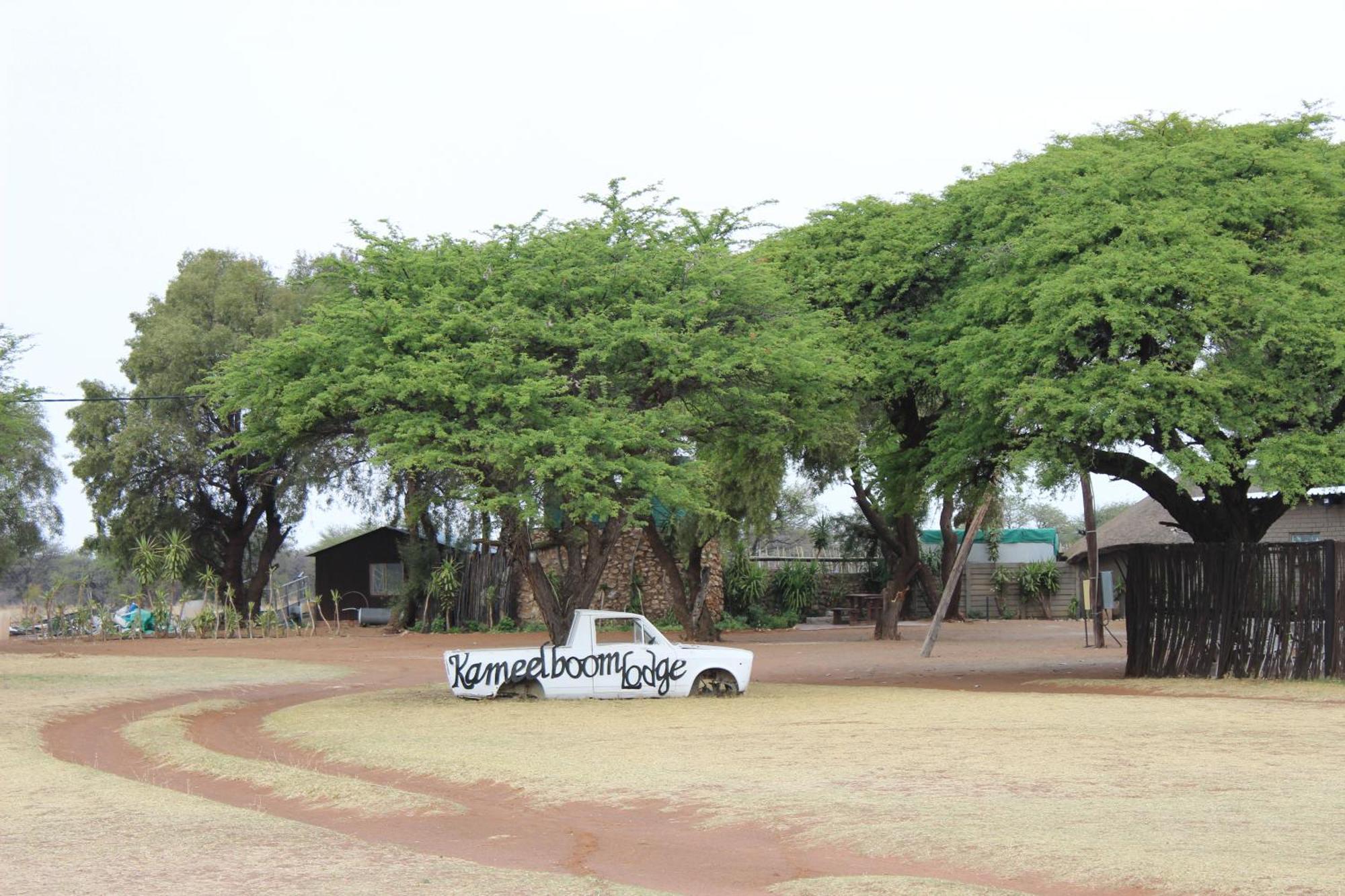 Kameelboom Lodge Vryburg Bagian luar foto